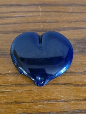 Handblown Blue Glass Heart Paperweight Tote 12, Box 1